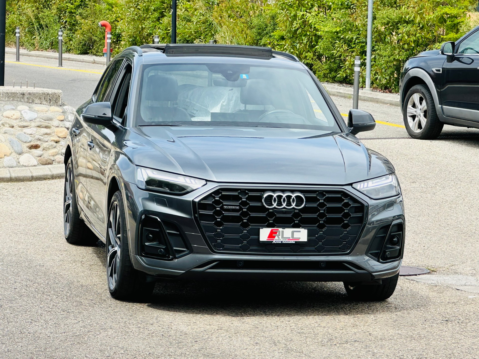 AUDI Q5 55 TFSI e PHEV S line quattro S-tronic-image-3