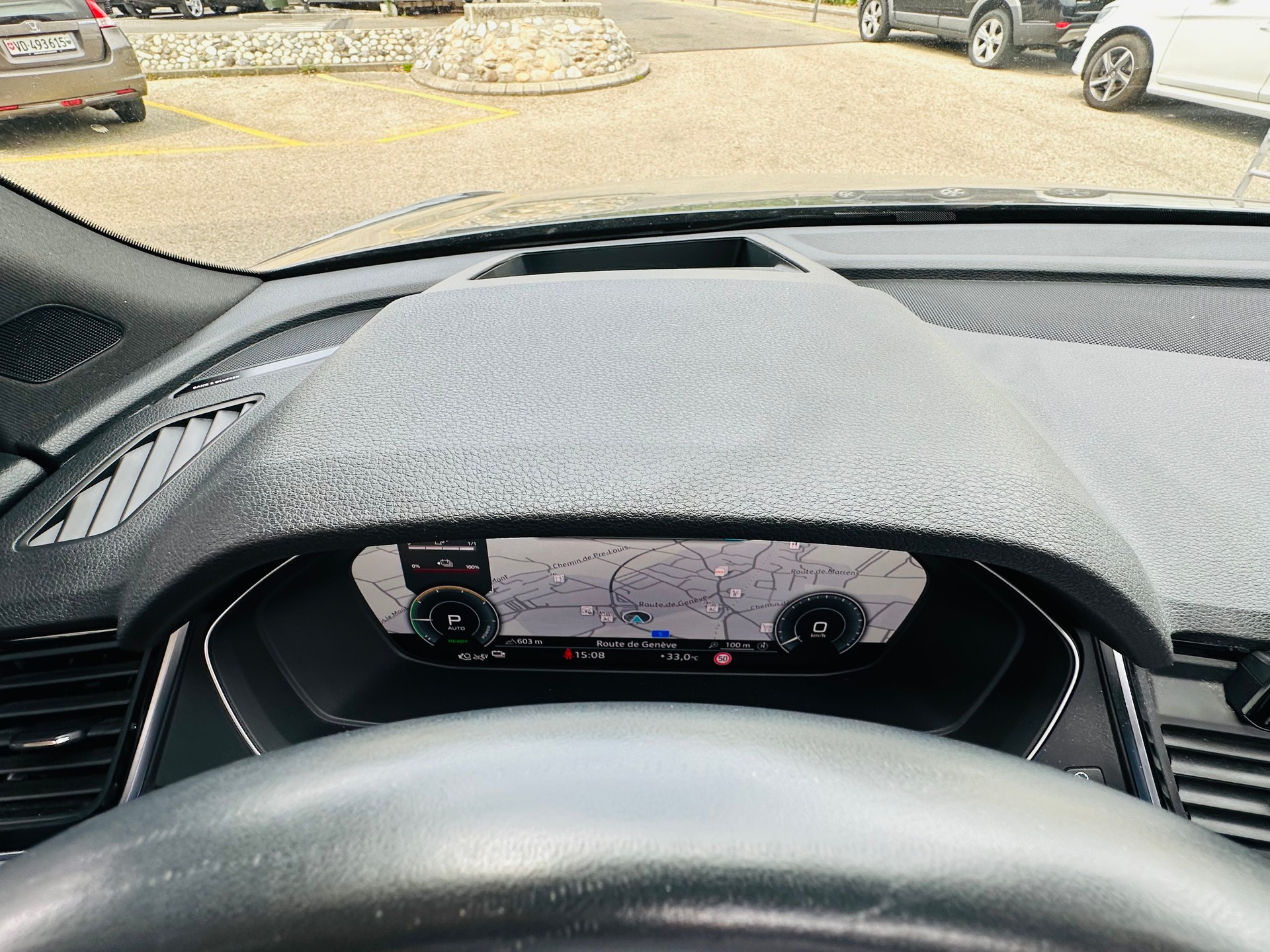 AUDI Q5 55 TFSI e PHEV S line quattro S-tronic-image-15