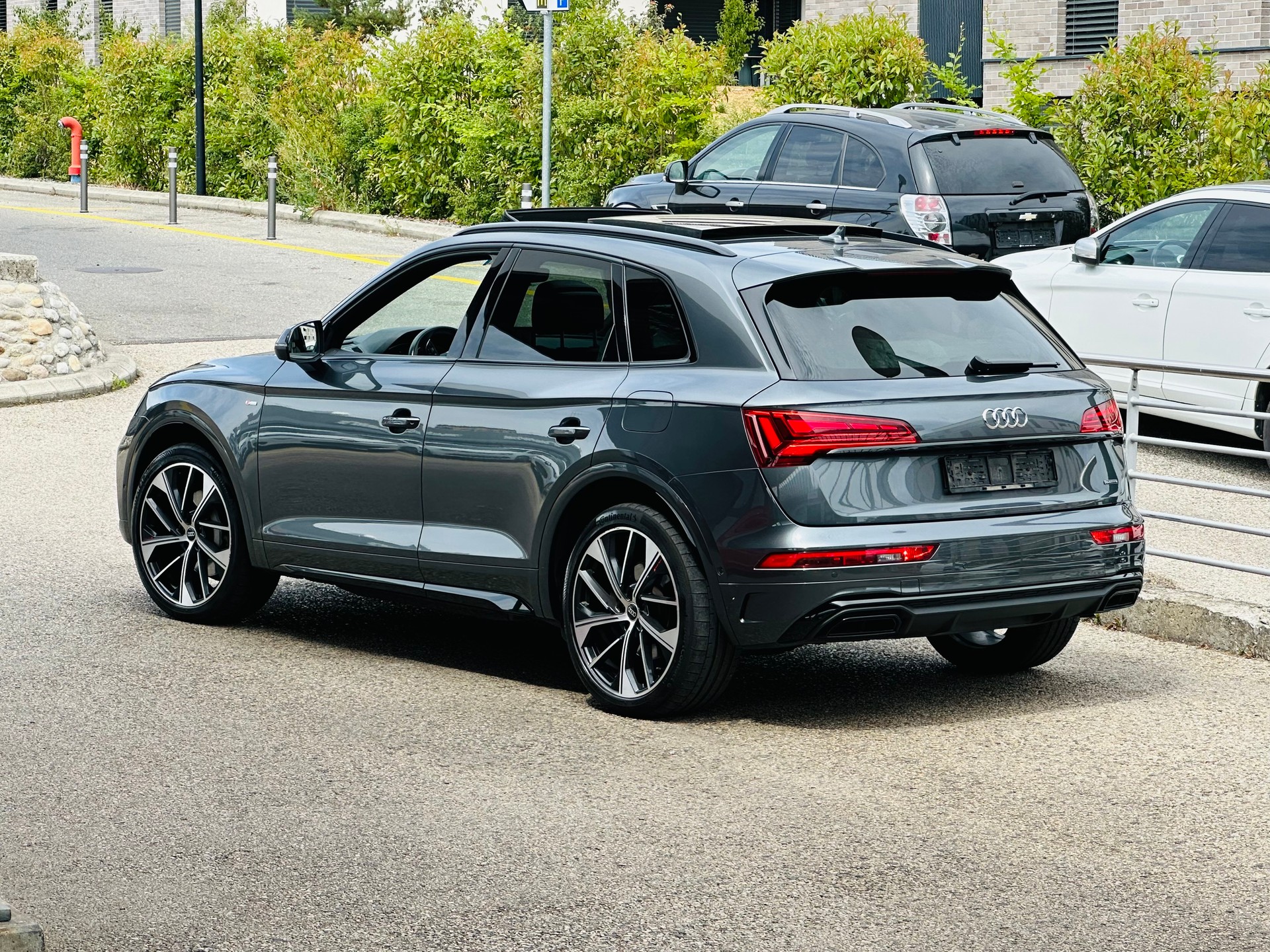 AUDI Q5 55 TFSI e PHEV S line quattro S-tronic-image-10