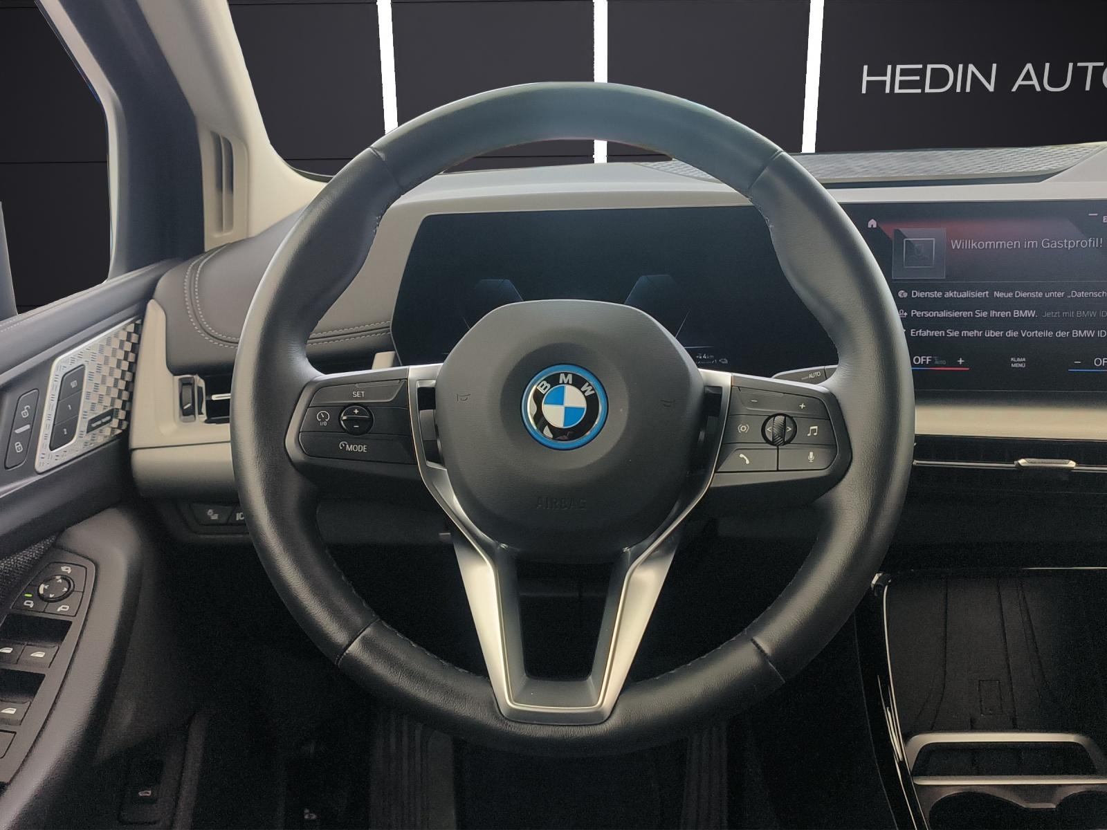 BMW 225e xDrive Active Tourer-image-15