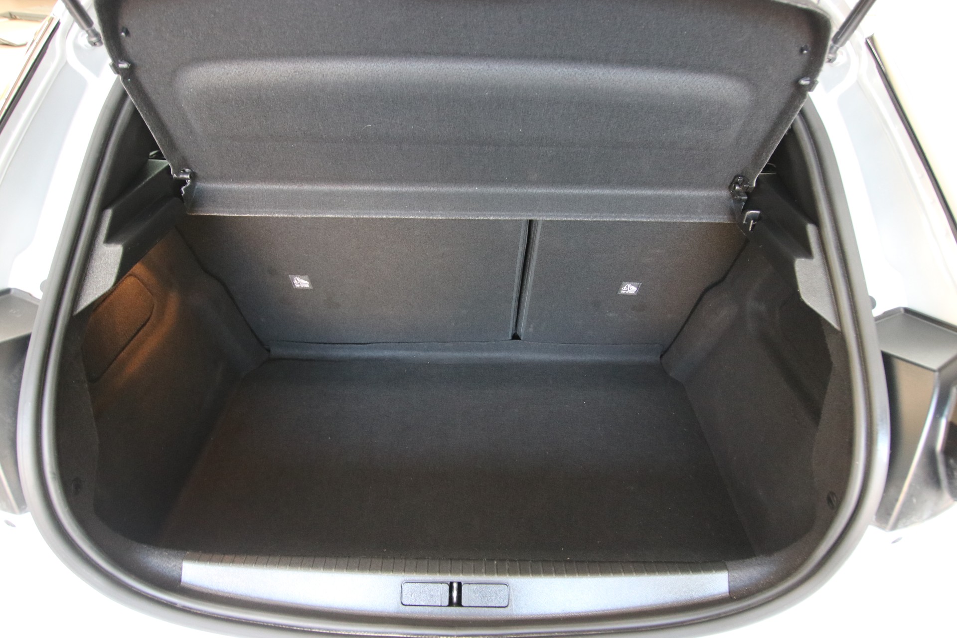 OPEL Corsa 1.2 TP Edition A-image-15
