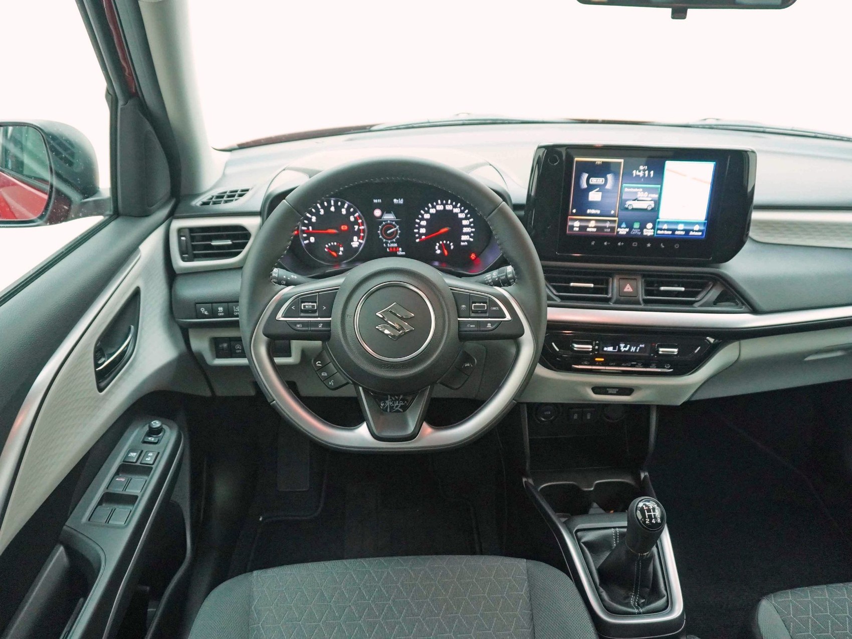 SUZUKI Swift 1.2 Sakura Top Hybrid 4x4-image-9