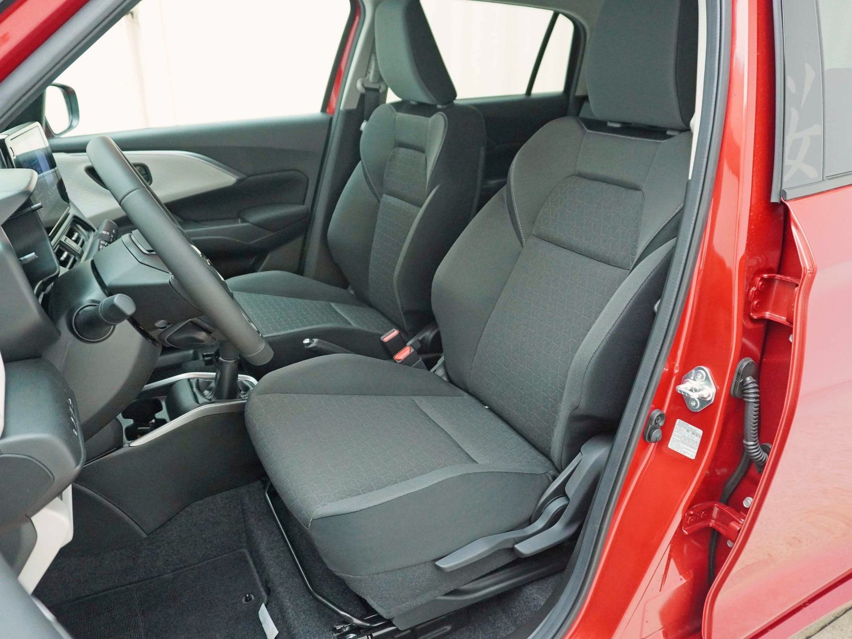 SUZUKI Swift 1.2 Sakura Top Hybrid 4x4-image-6