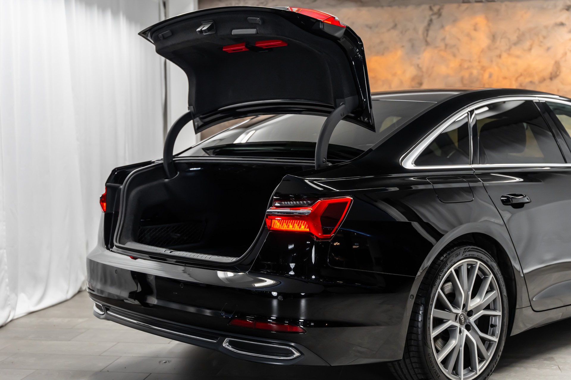 AUDI A6 Limousine 45 TFSI Sport quattro S-tronic *Panorama*Head-Up*Leder*360°*B&O*-image-7