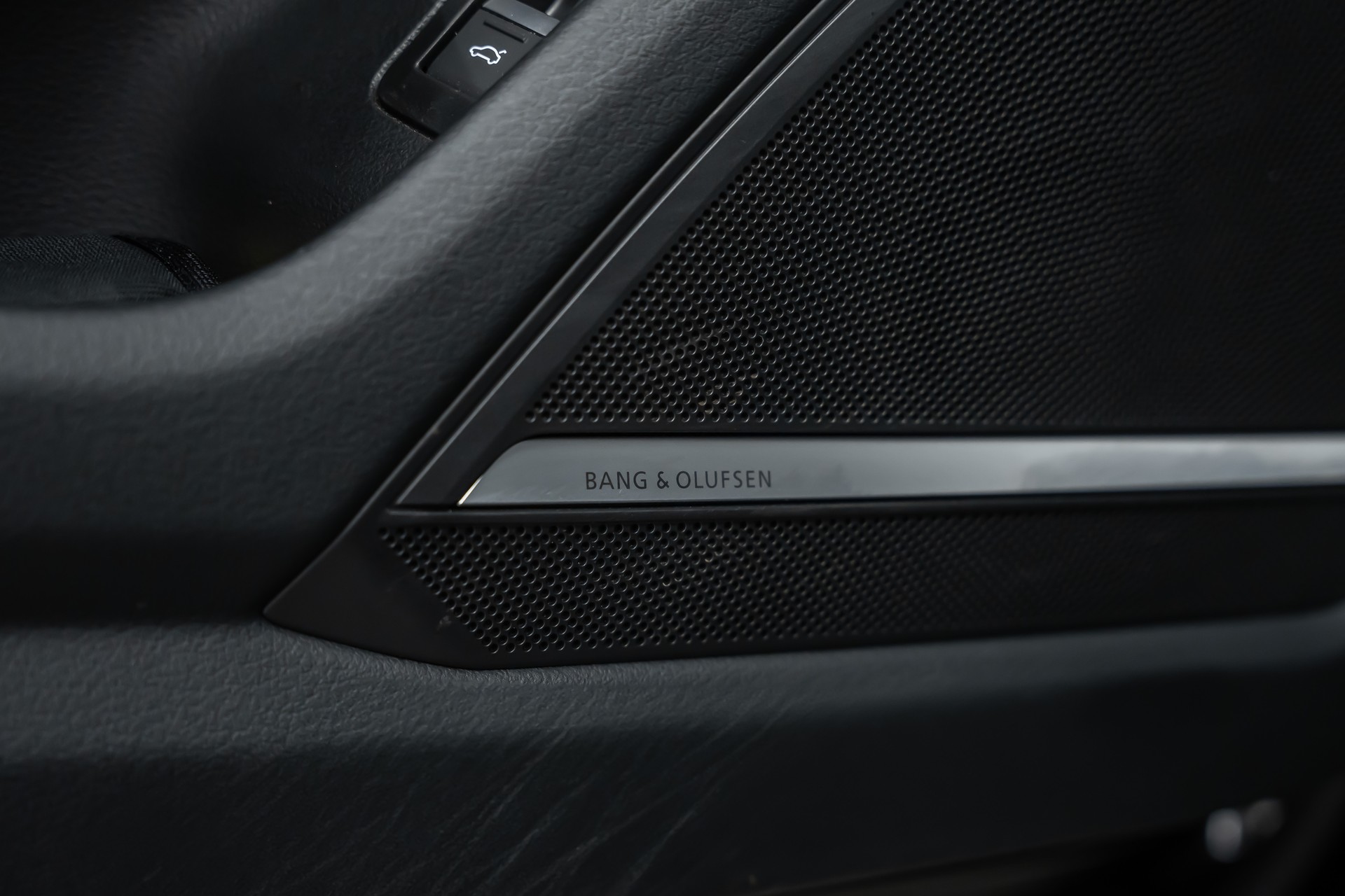 AUDI A6 Limousine 45 TFSI Sport quattro S-tronic *Panorama*Head-Up*Leder*360°*B&O*-image-19