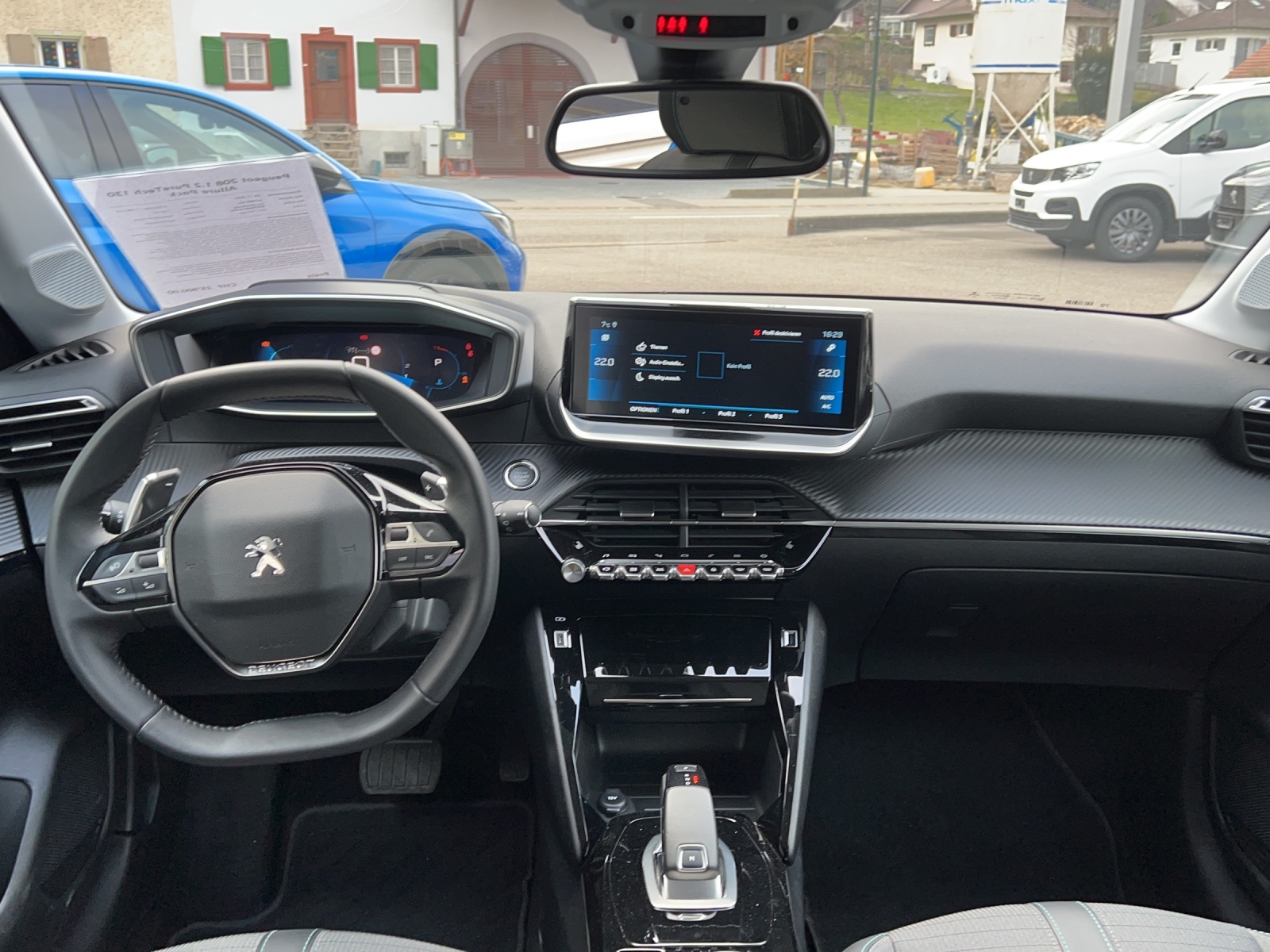 PEUGEOT 208 1.2 PureTech 130 Allure Pack-image-5