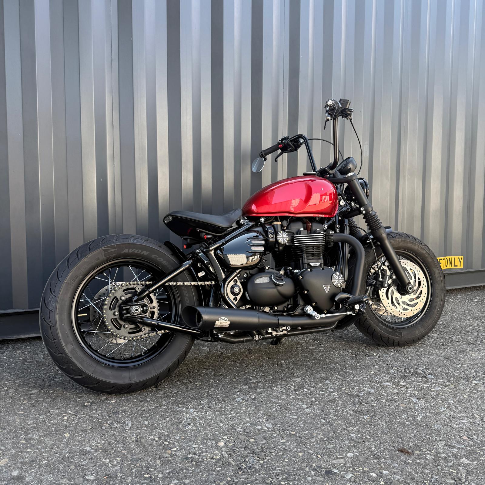 TRIUMPH Bonneville 1200 Bobber Black ABS-image-7