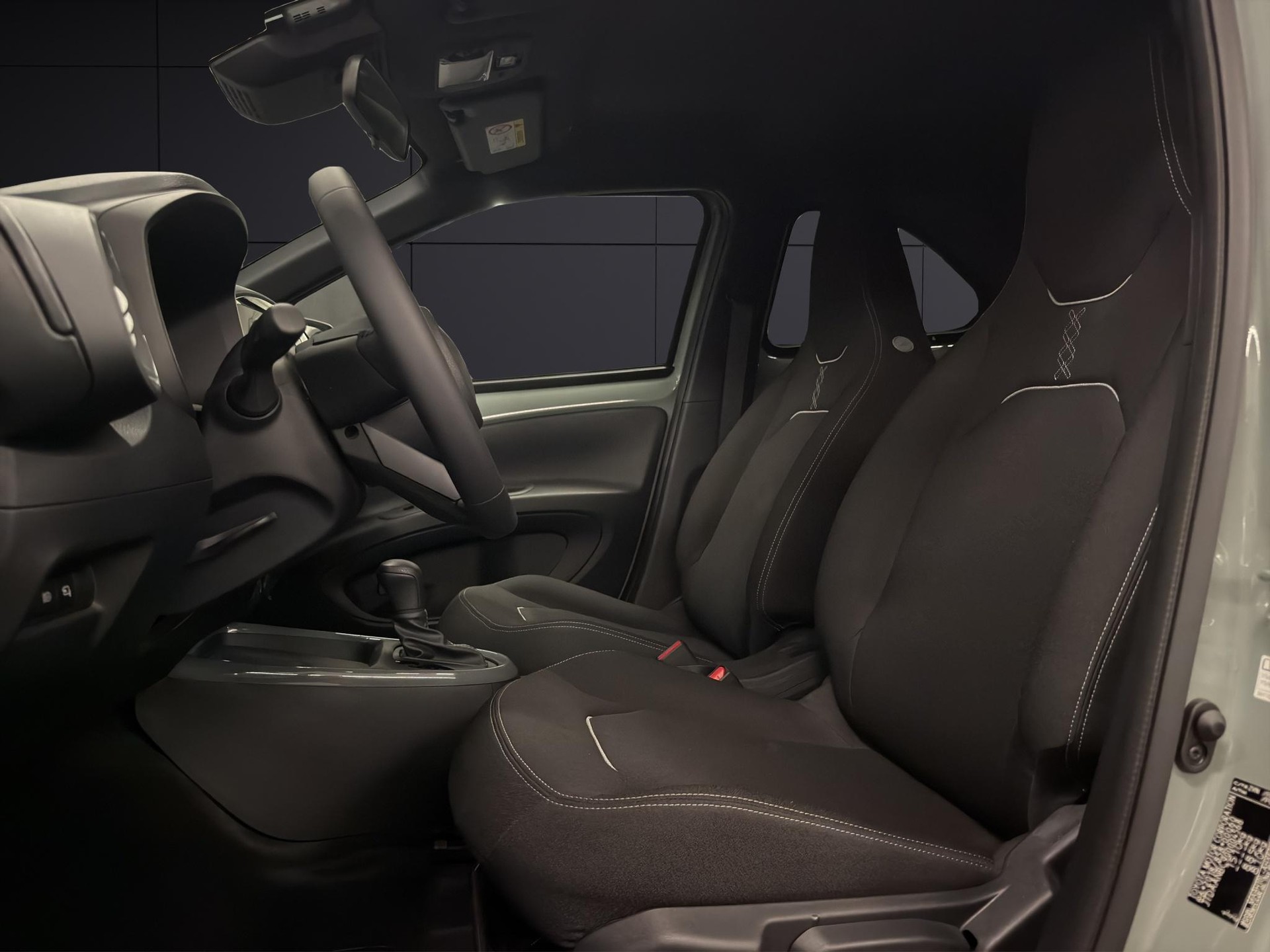 TOYOTA Aygo X 1.5 VVT-i HSD Trend-image-8