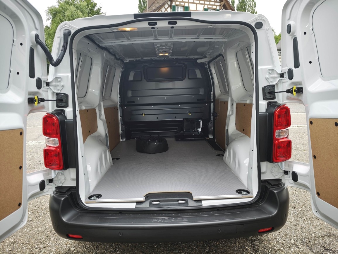 TOYOTA PROACE Van L1 75KWh Advanced-image-15