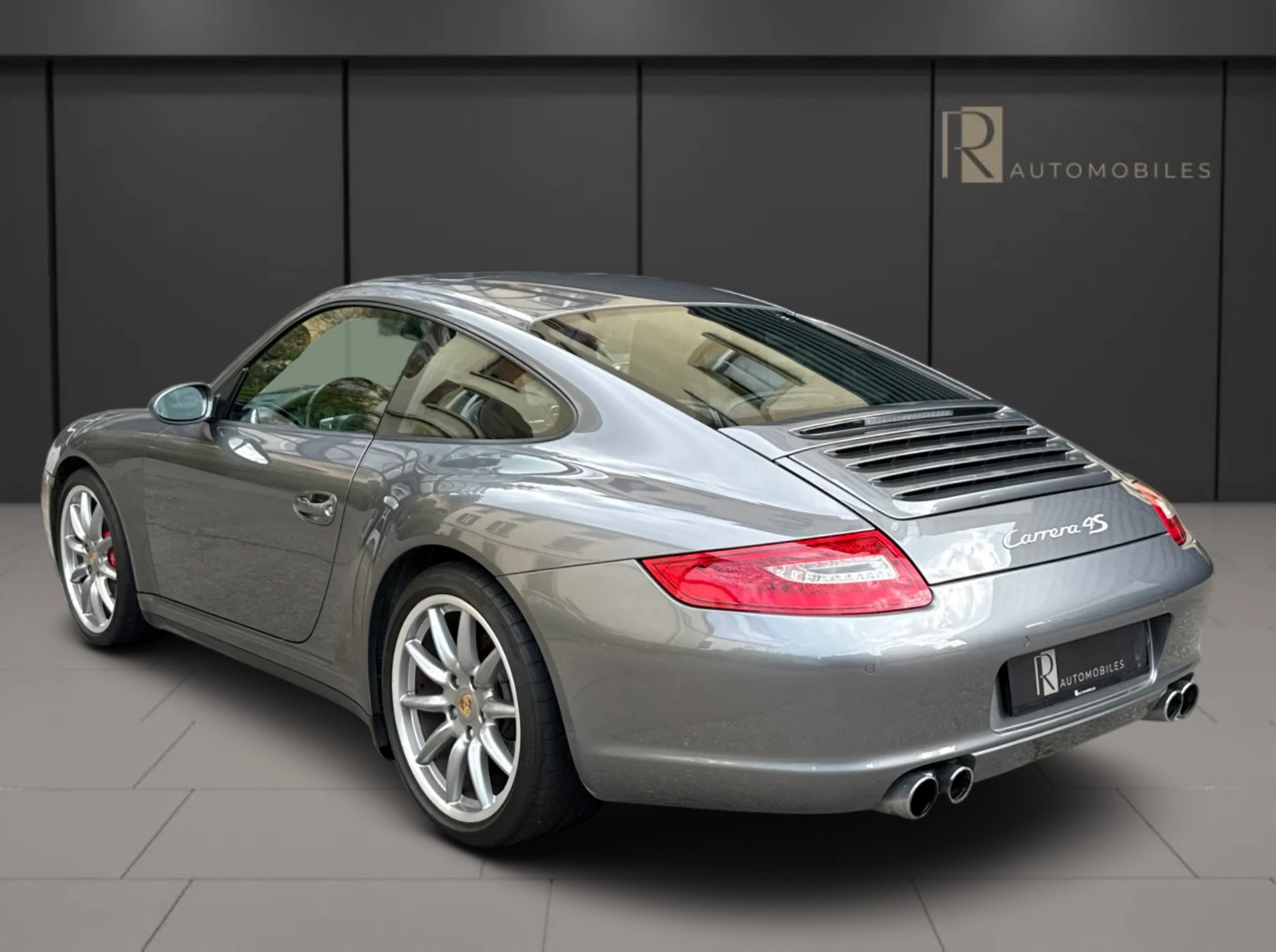 PORSCHE 911 Carrera 4S-image-6
