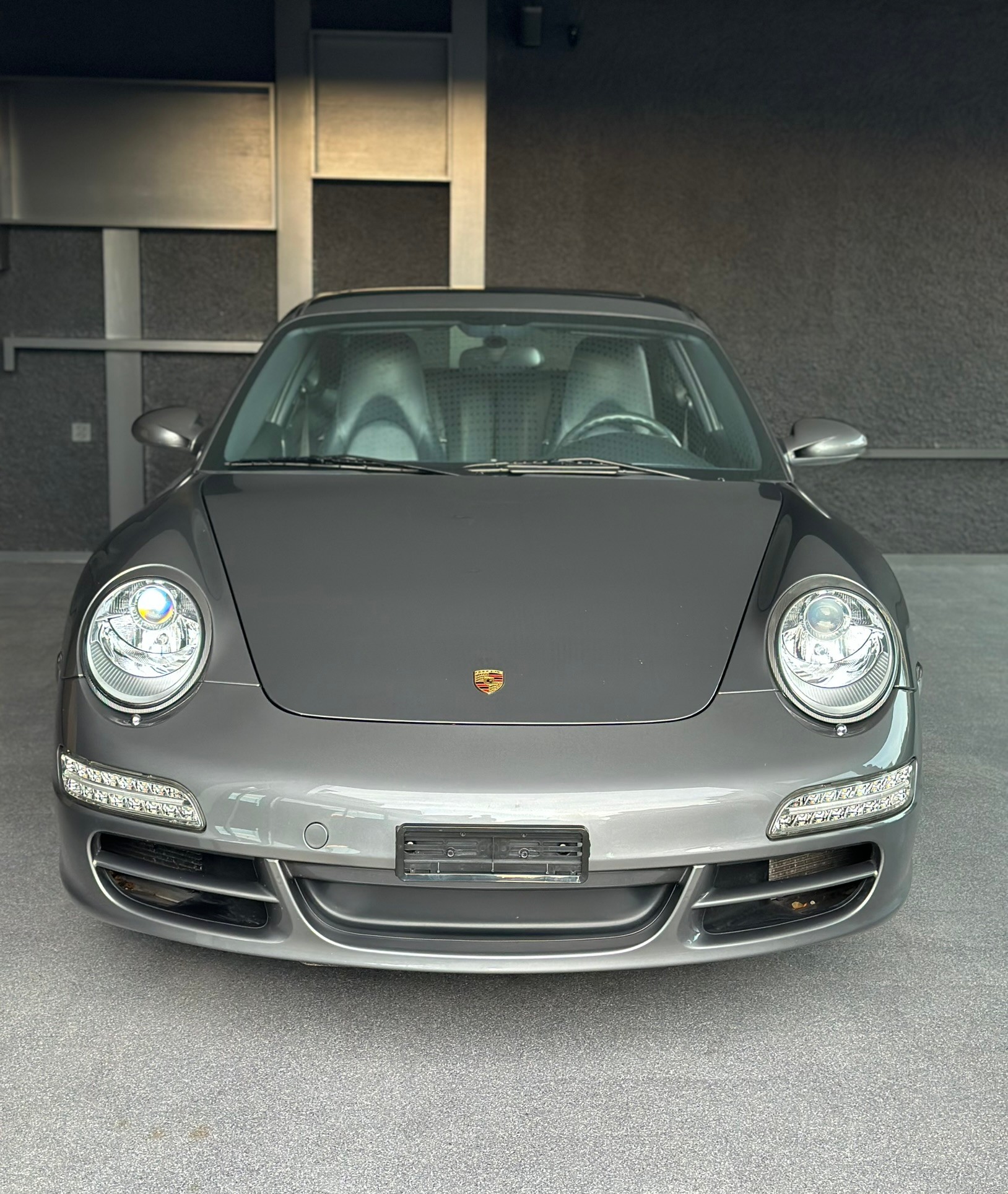 PORSCHE 911 Carrera 4S-showroom-element-3