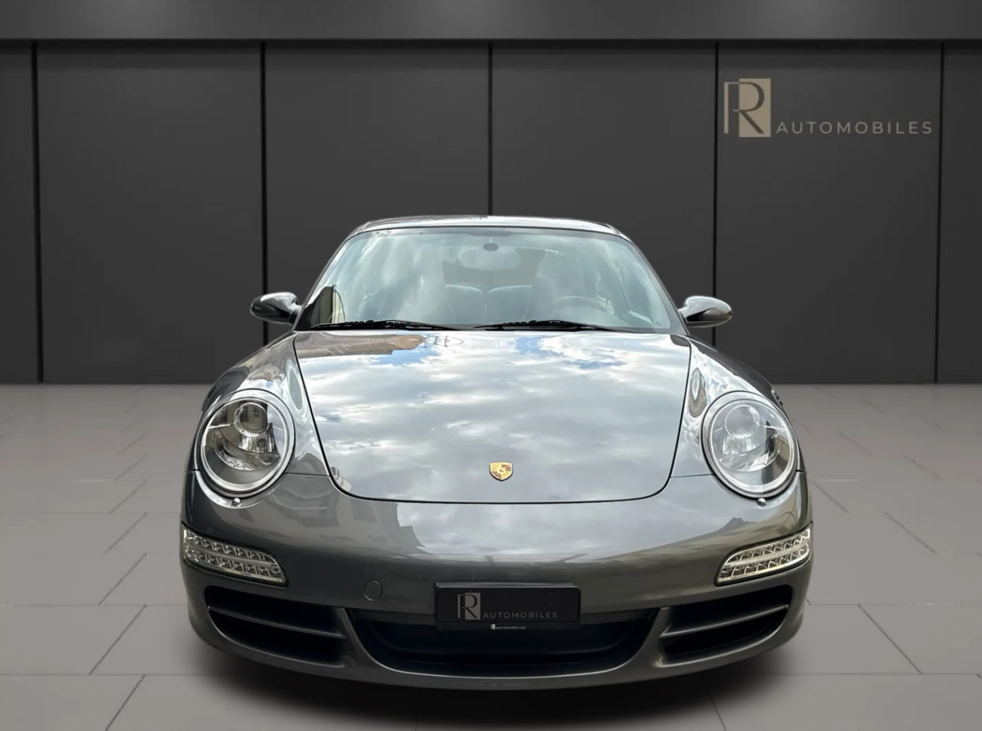 PORSCHE 911 Carrera 4S-image-7
