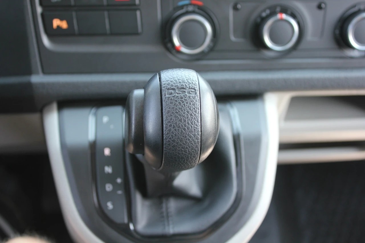 VW T6 2.0 TDI DSG **Nutzlast 1'036KG**-image-12