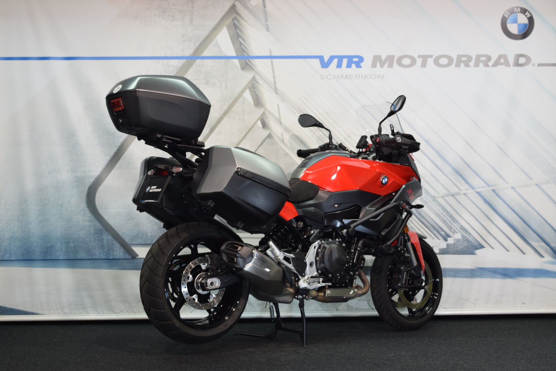 BMW F 900 XR Tieferlegung - Vollausstattung-showroom-element-2