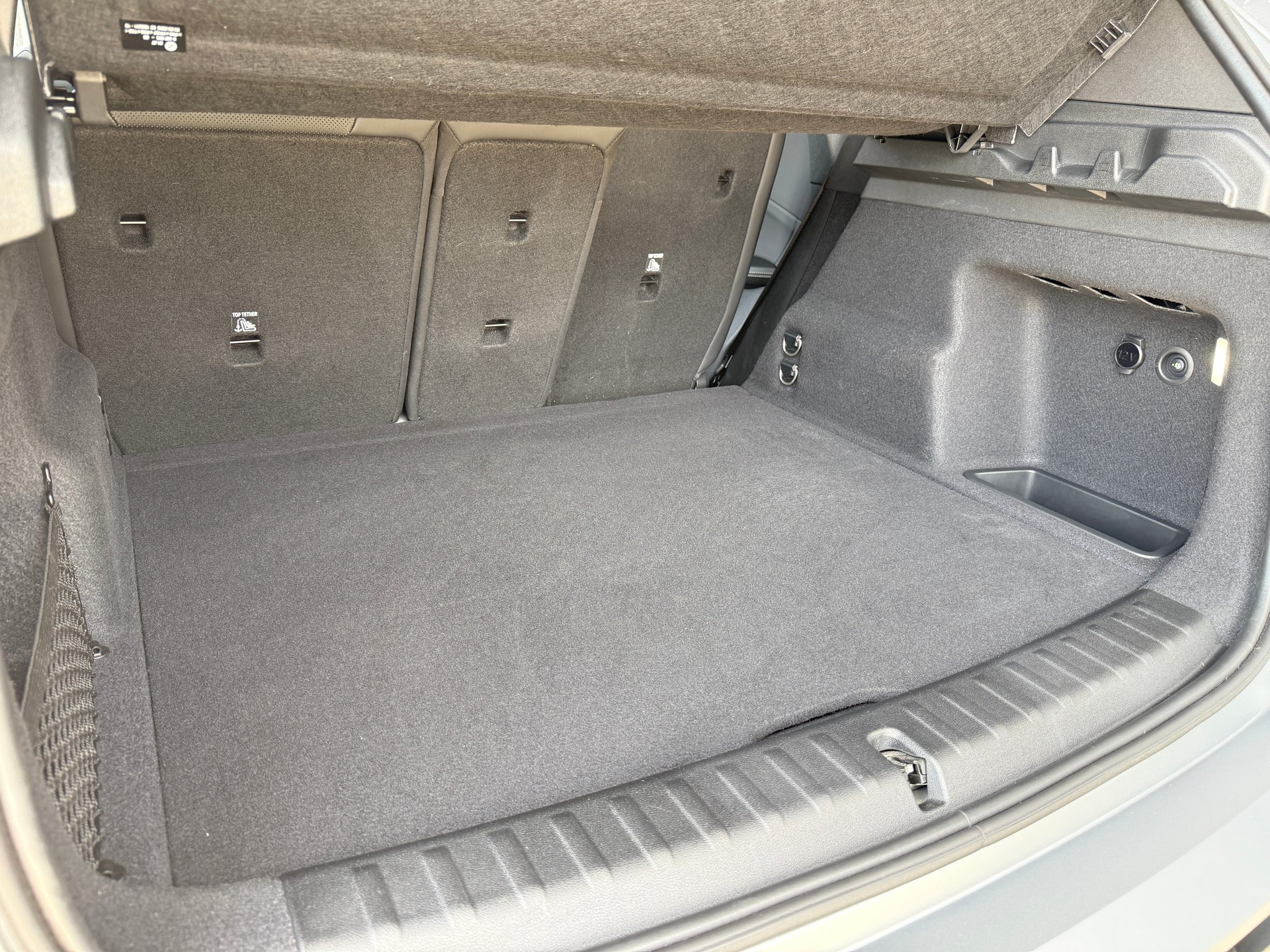 BMW X1 xDrive 23d 48V M Sport Pro 4x4 matt grau mit mega Ausstattung-image-13