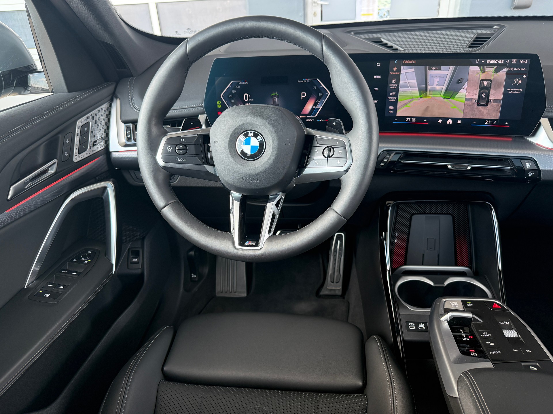 BMW X1 xDrive 23d 48V M Sport Pro 4x4 matt grau mit mega Ausstattung-image-4