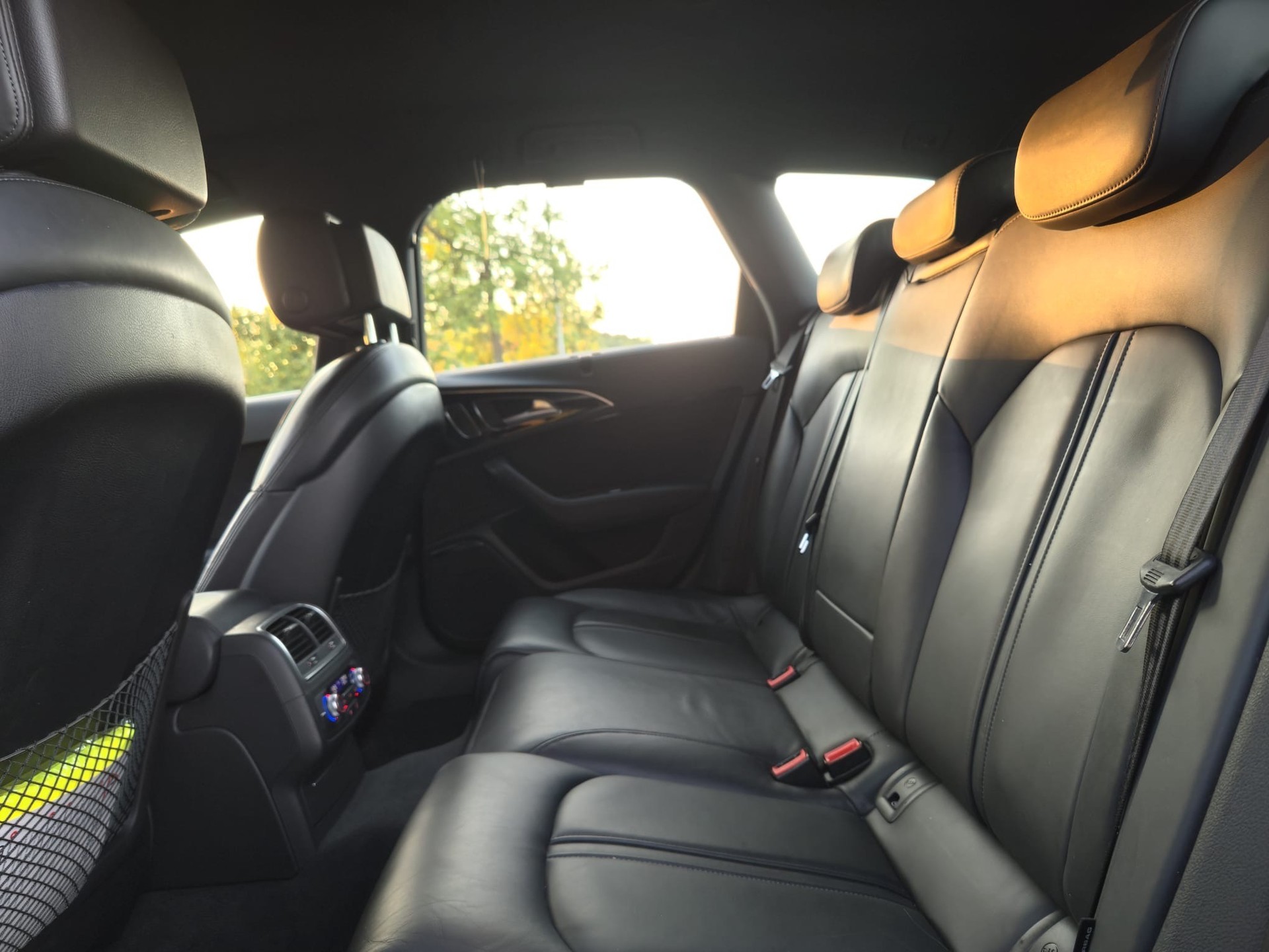 AUDI 4.0 V8 TFSI quattro S-Tronic-image-5