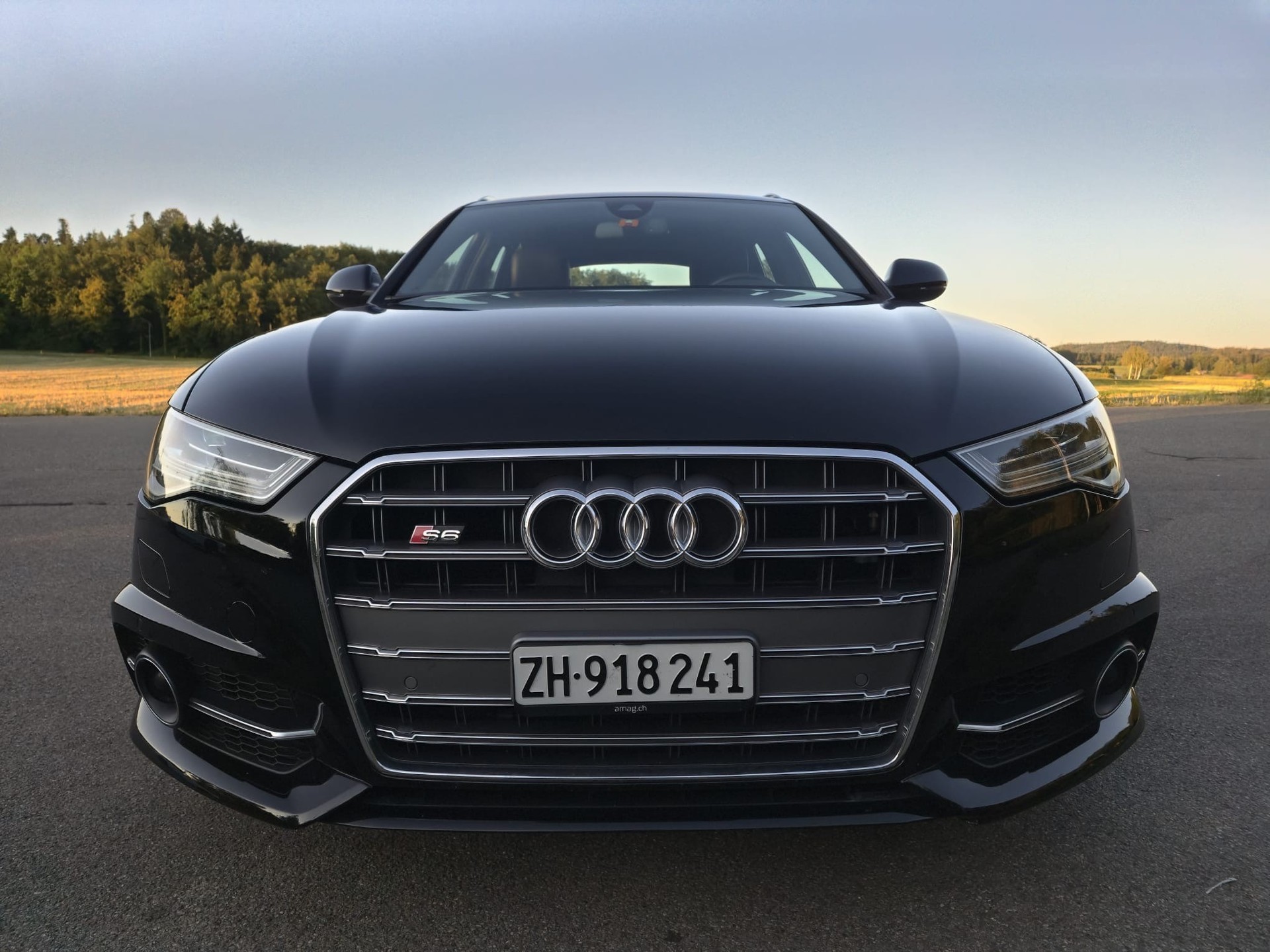 AUDI 4.0 V8 TFSI quattro S-Tronic-image-1
