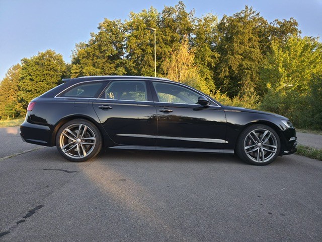 AUDI 4.0 V8 TFSI quattro S-Tronic-image-4