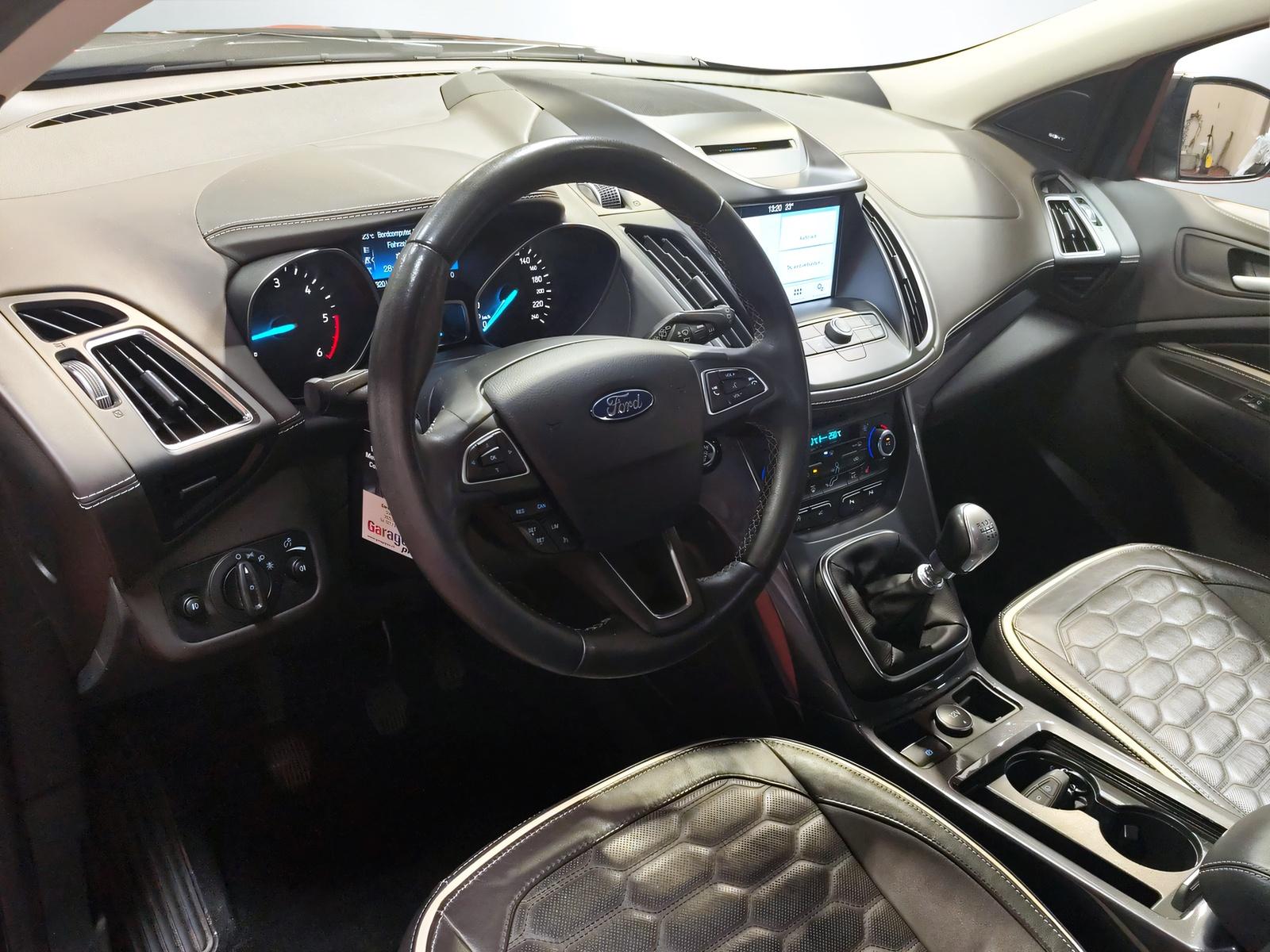 FORD Kuga 2.0 TDCi 150 Vignale-image-8