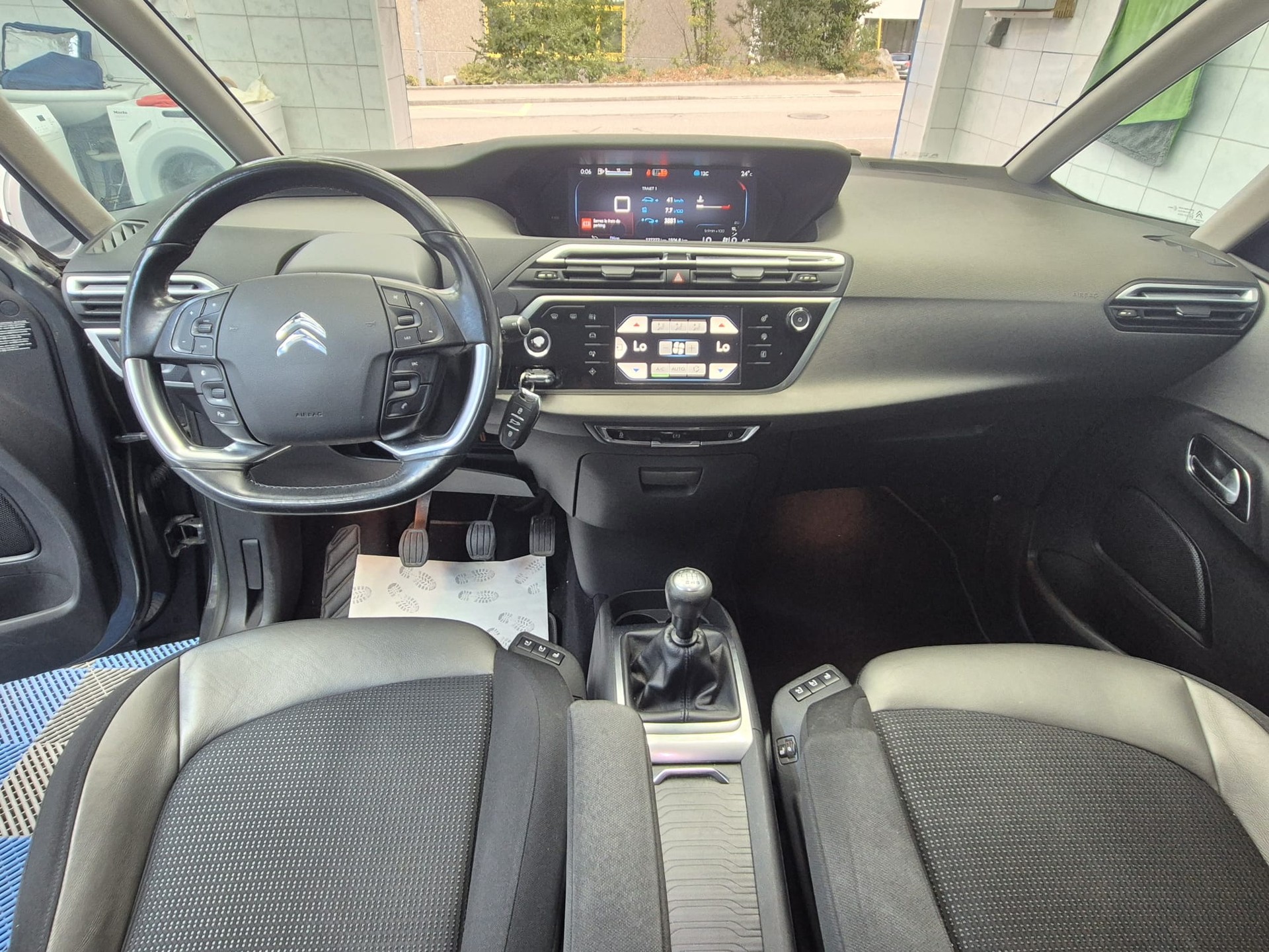 CITROEN Grand C4 Picasso 1.6i 16V THP Exclusive-image-9