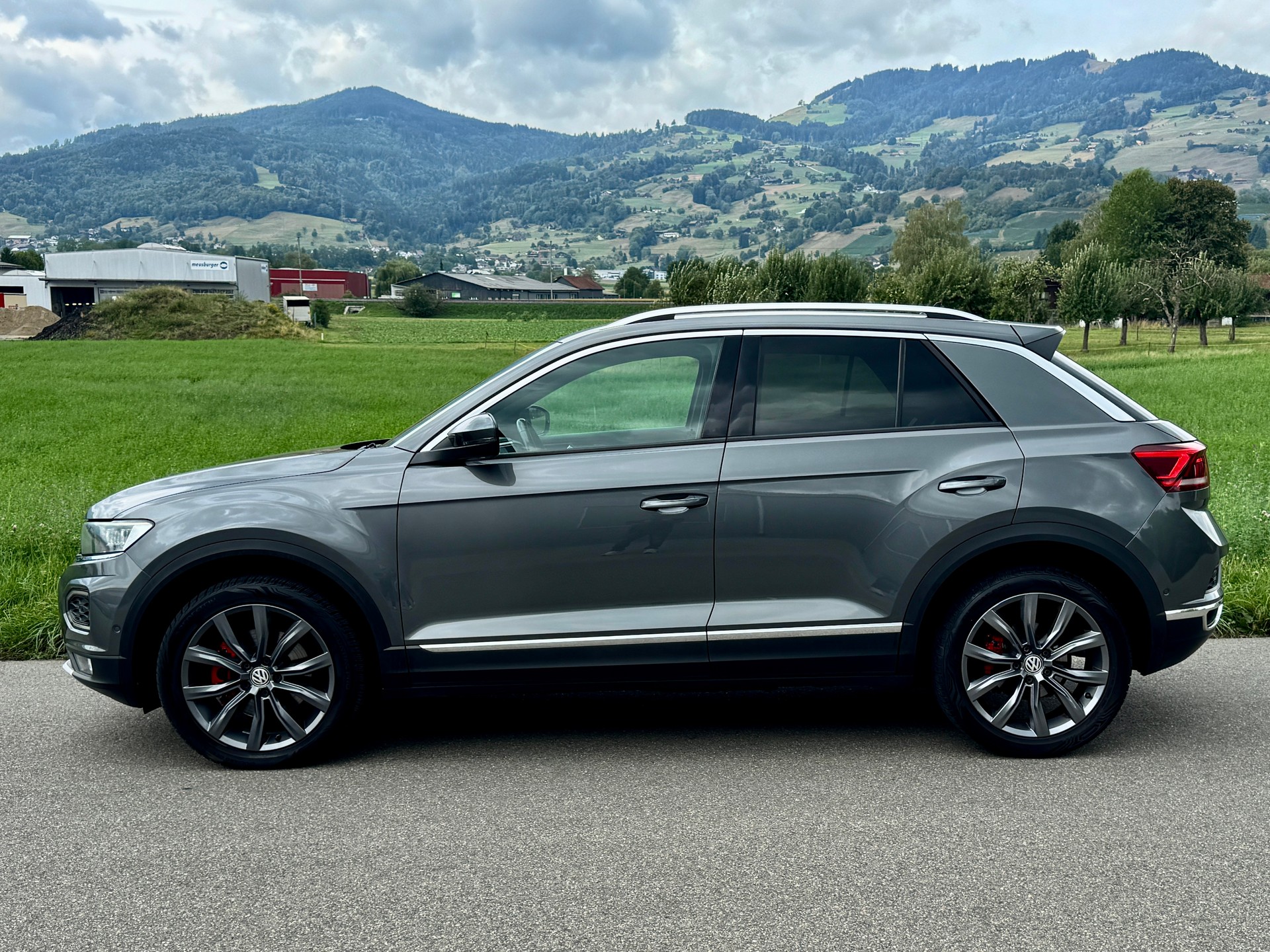 VW T-Roc 2.0 TSI Sport DSG 4Motion-image-2
