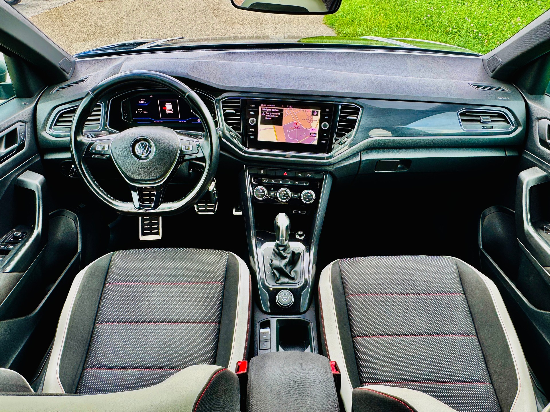 VW T-Roc 2.0 TSI Sport DSG 4Motion-image-12