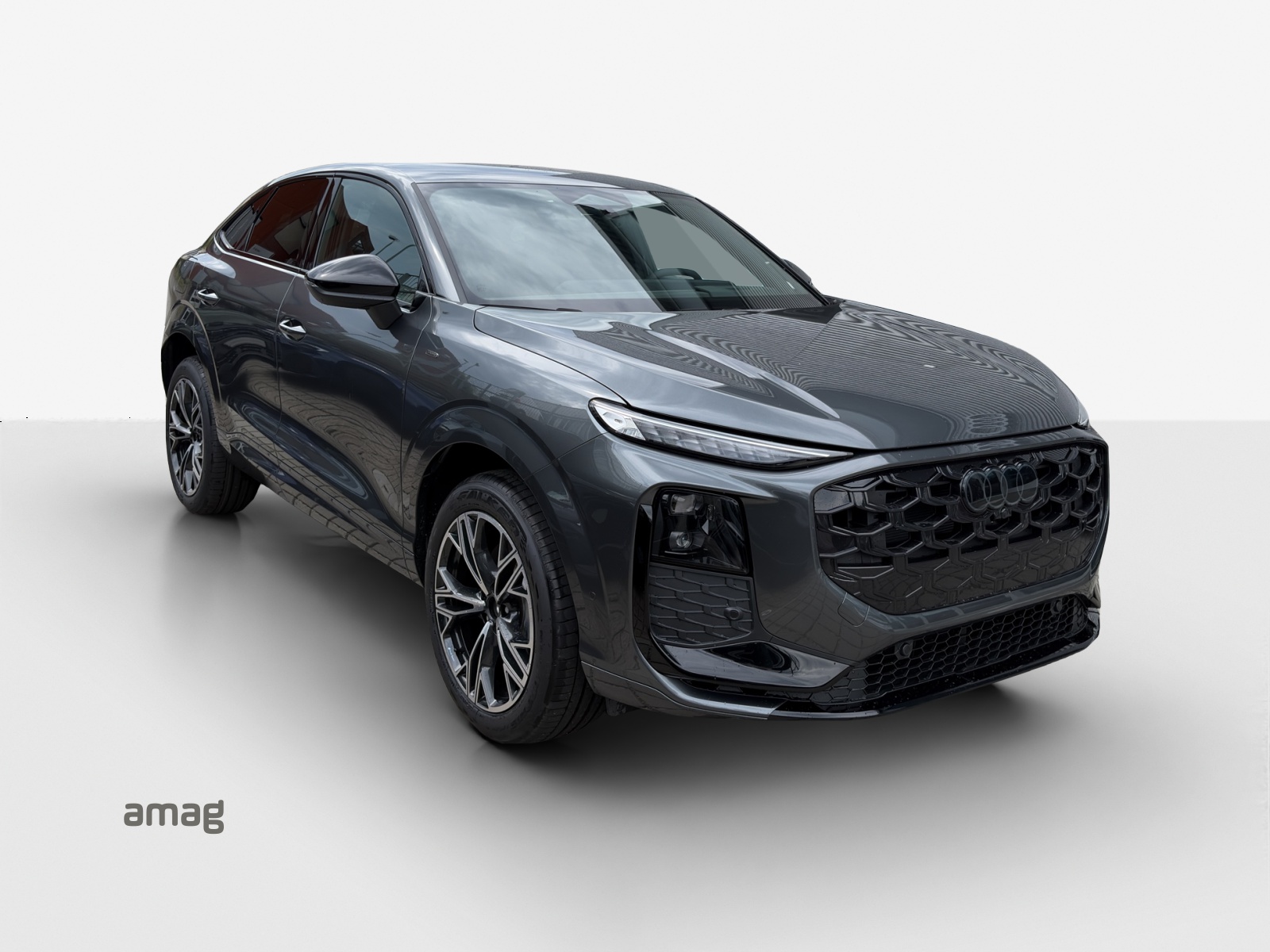 AUDI Q3 Sportback e-hybrid 200 kW S tronig-image-5