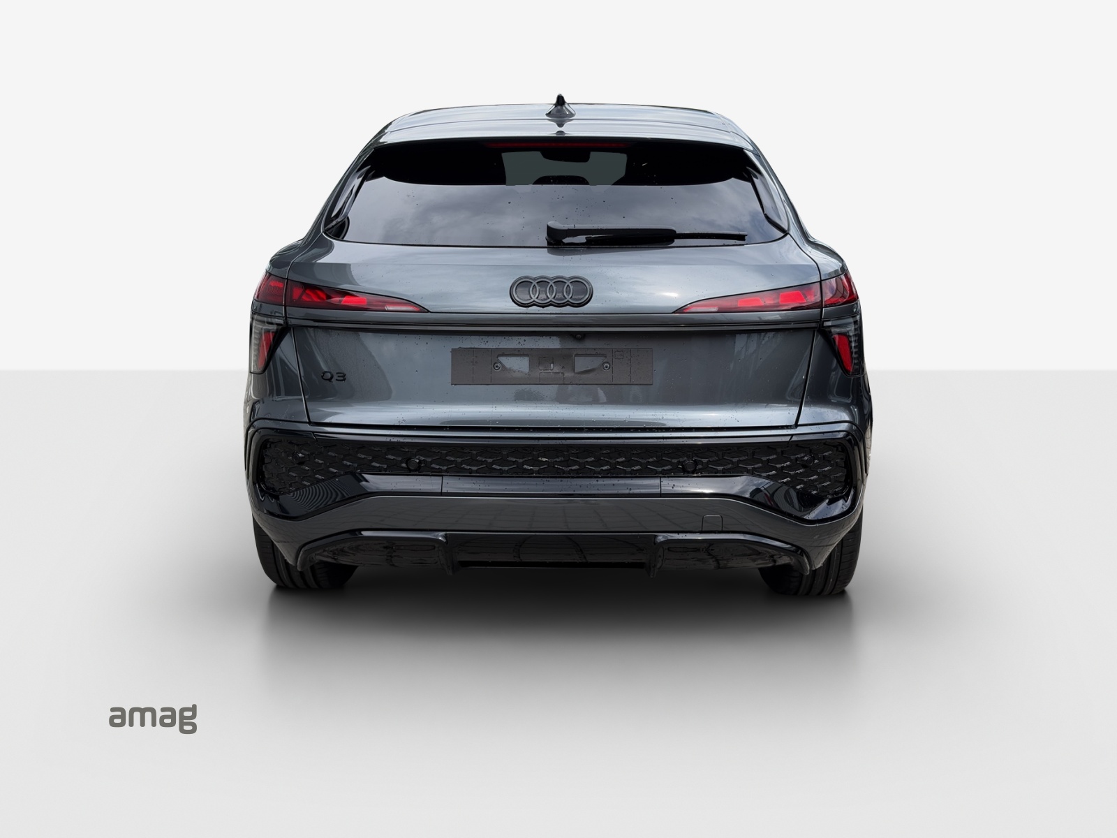 AUDI Q3 Sportback e-hybrid 200 kW S tronig-showroom-element-3