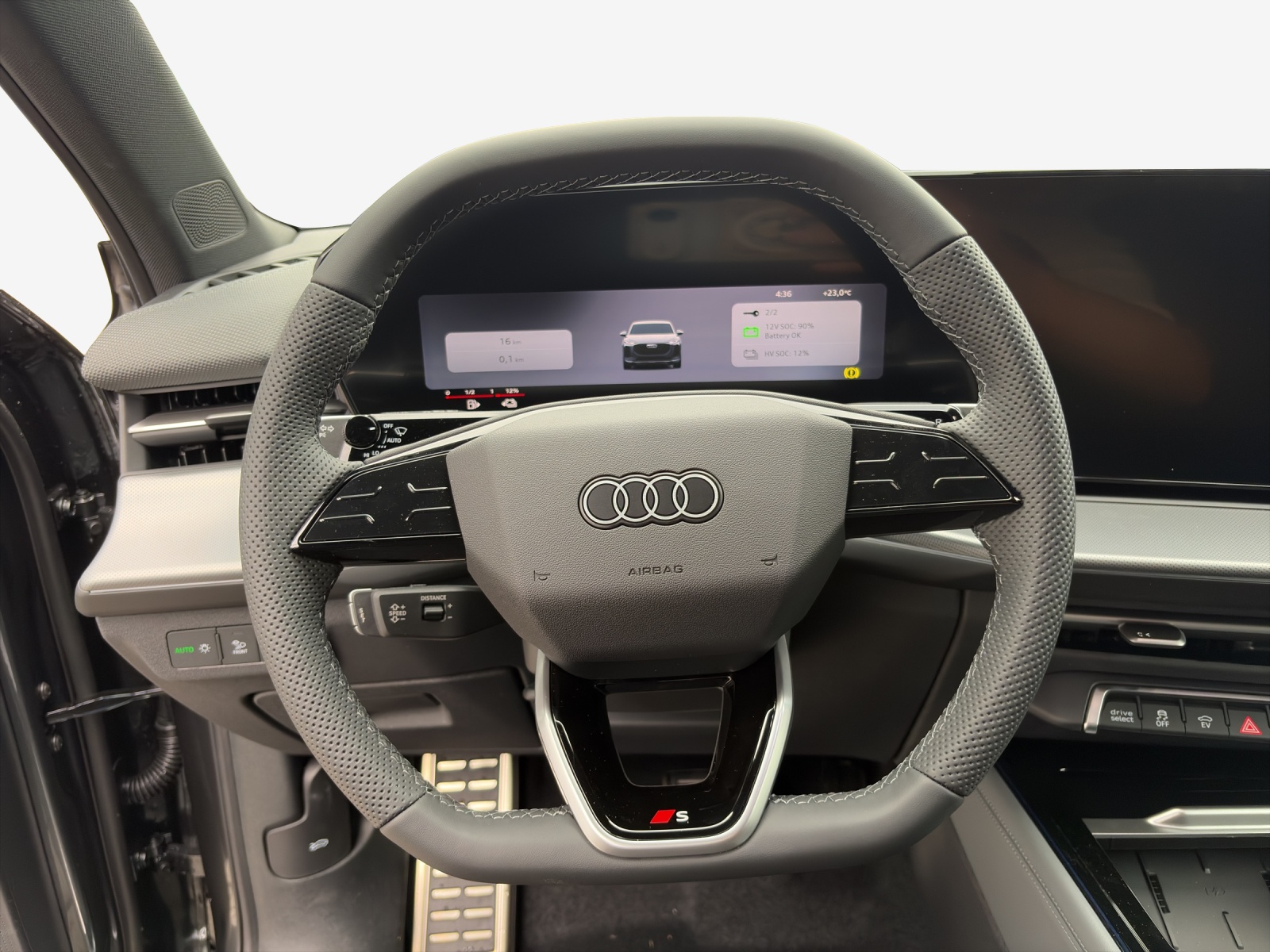 AUDI Q3 Sportback e-hybrid 200 kW S tronig-image-9