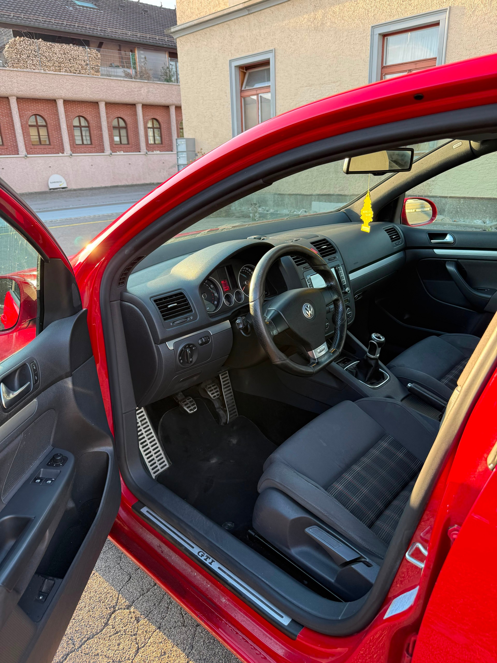 VW Gti-image-4