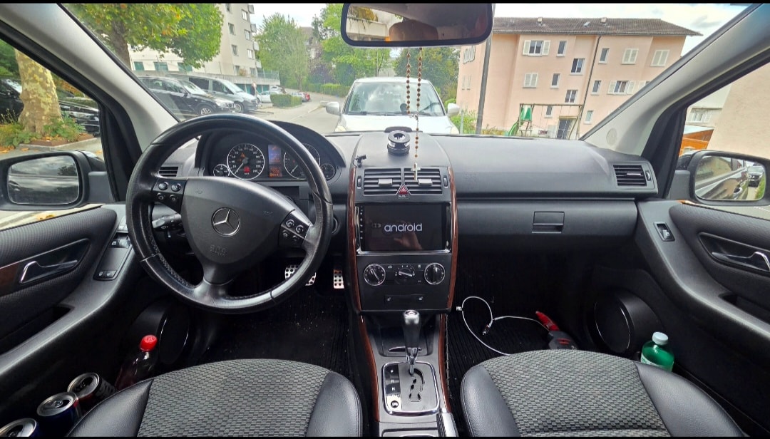 MERCEDES-BENZ A 180 CDI Avantgarde-image-4