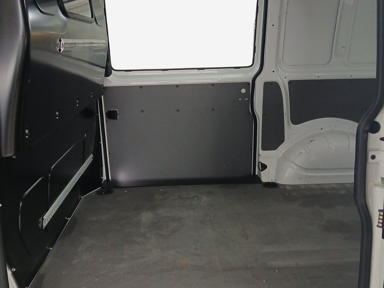 VW T6.1 2.0 TDI-image-10