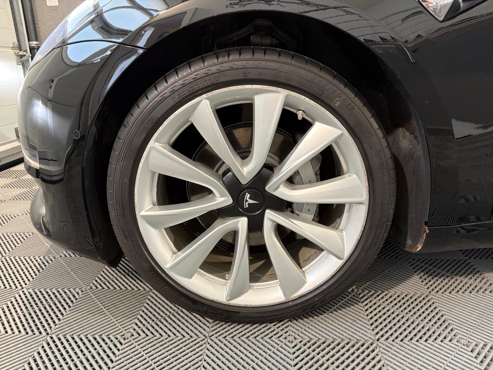 TESLA Model 3 Long Range Dual Motor AWD-image-27