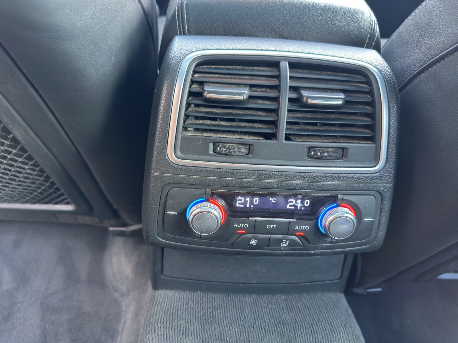 AUDI A6 Kombi 2.0 TDI multitronic-image-17