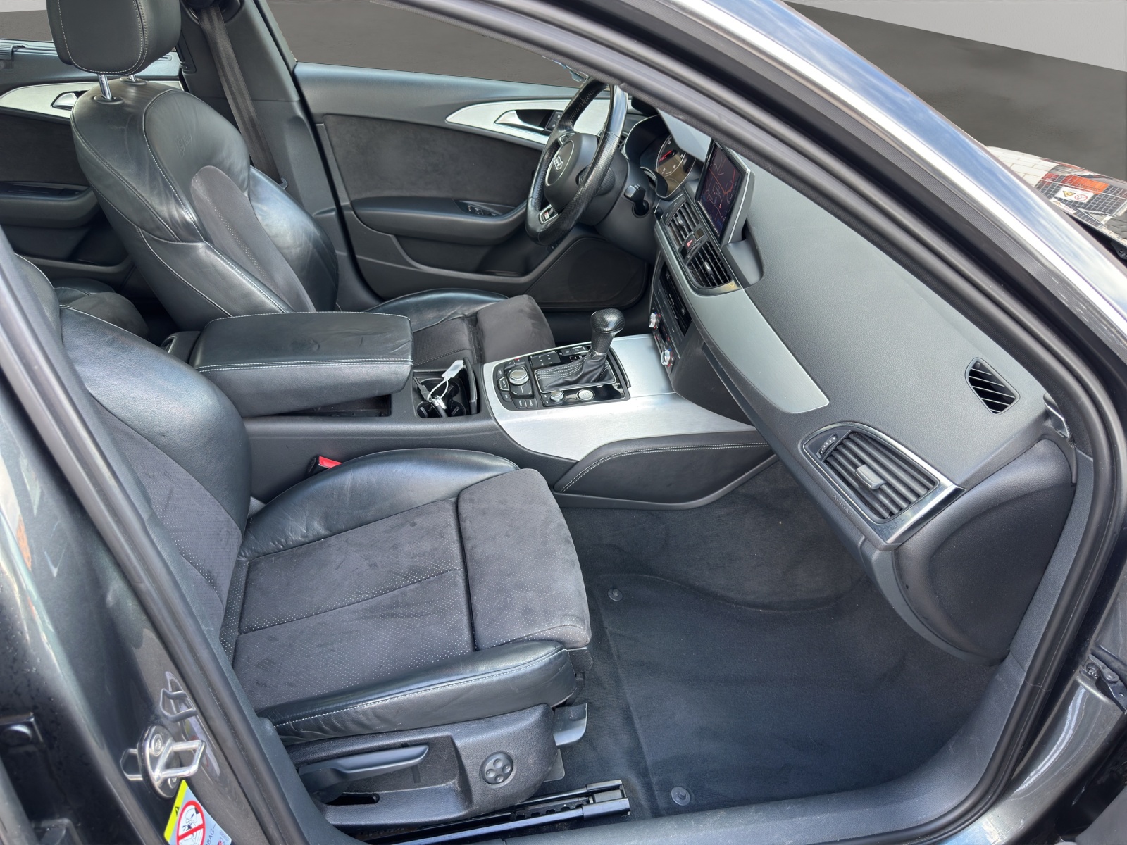 AUDI A6 Kombi 2.0 TDI multitronic-image-10