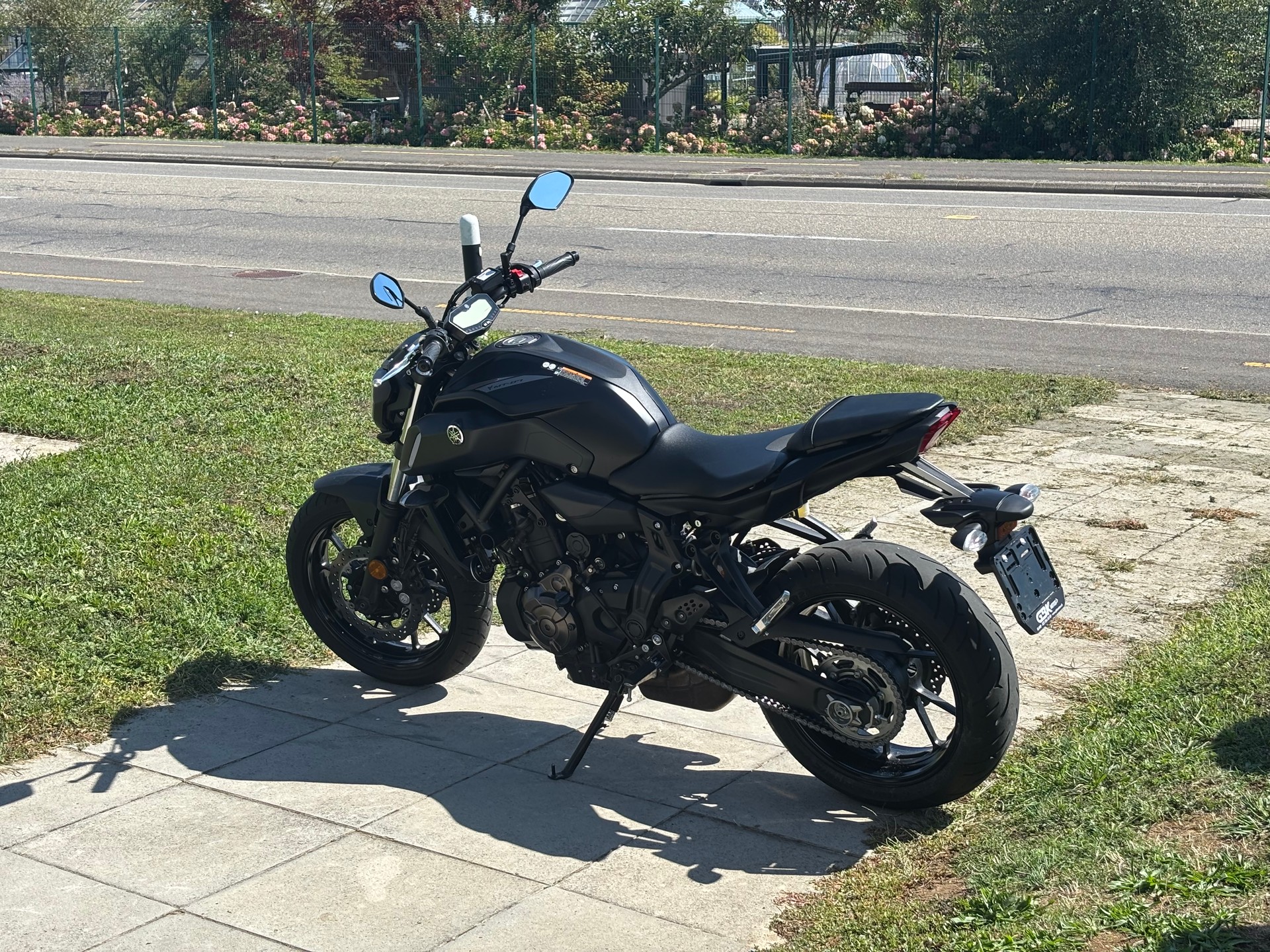 YAMAHA MT-07 ABS-showroom-element-2