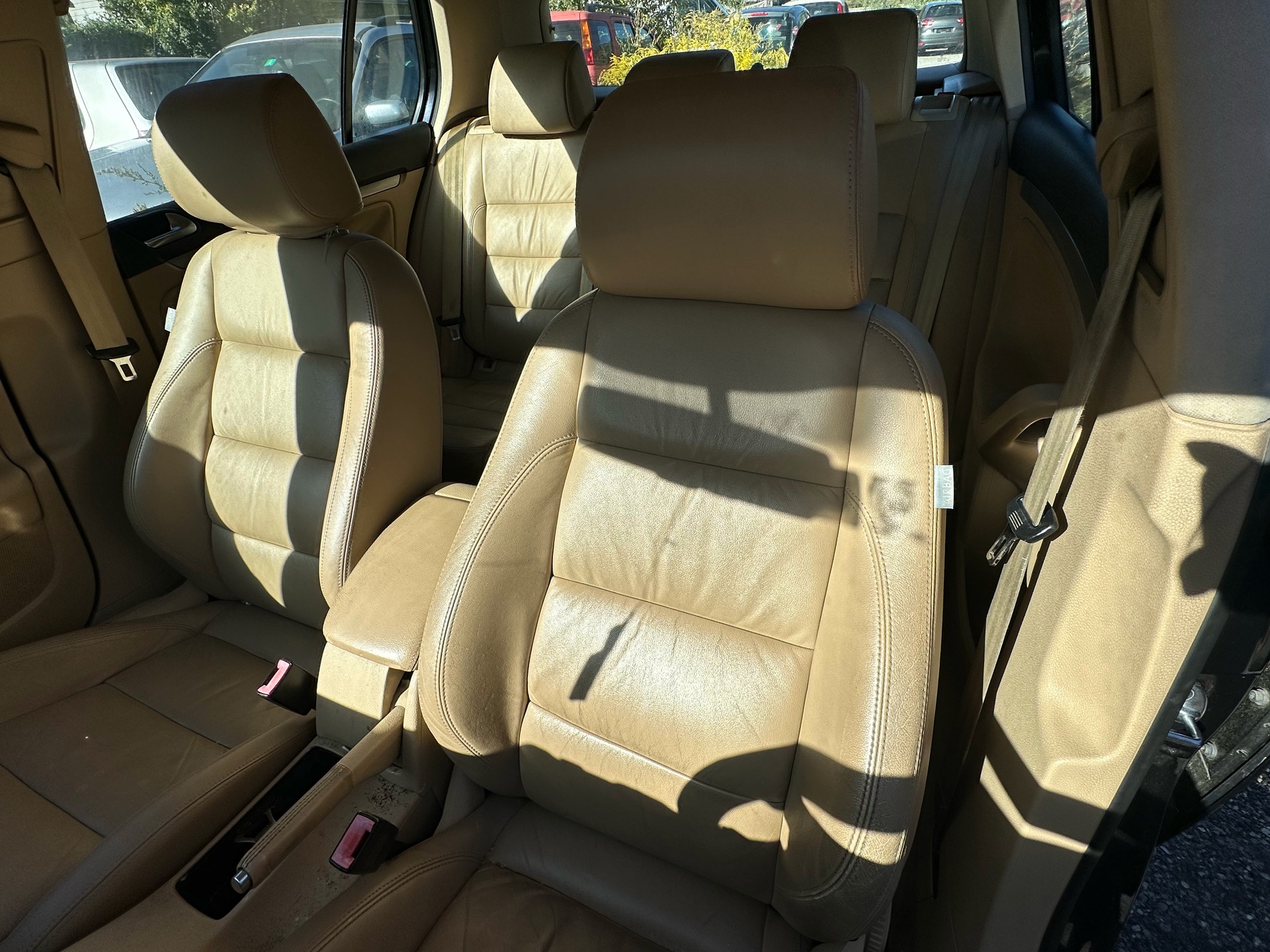 VW Golf 2.0 FSI Comfortline 4Motion-image-7