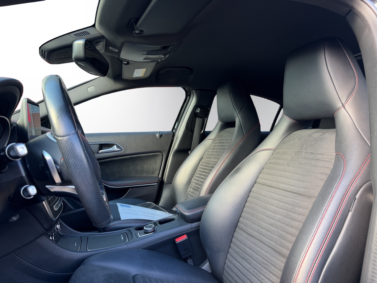MERCEDES-BENZ A 250 AMG Line 4Matic-image-9