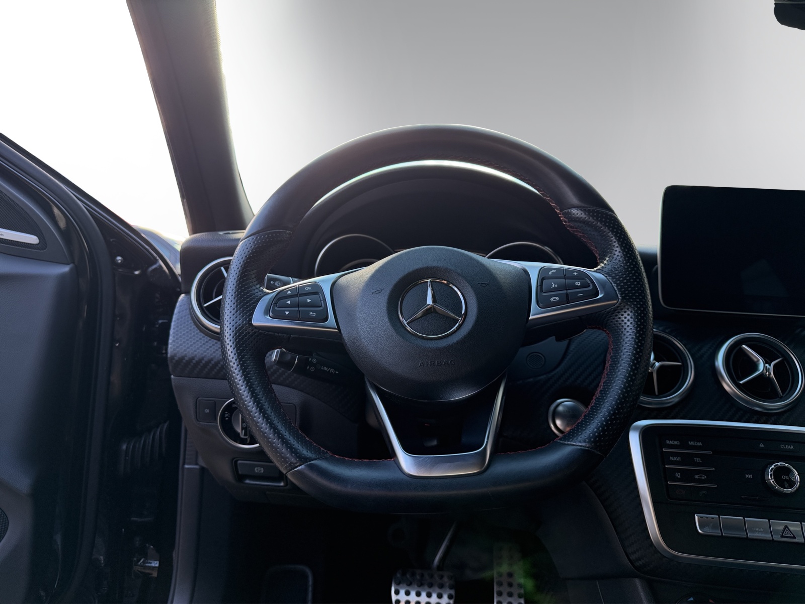 MERCEDES-BENZ A 250 AMG Line 4Matic-image-13