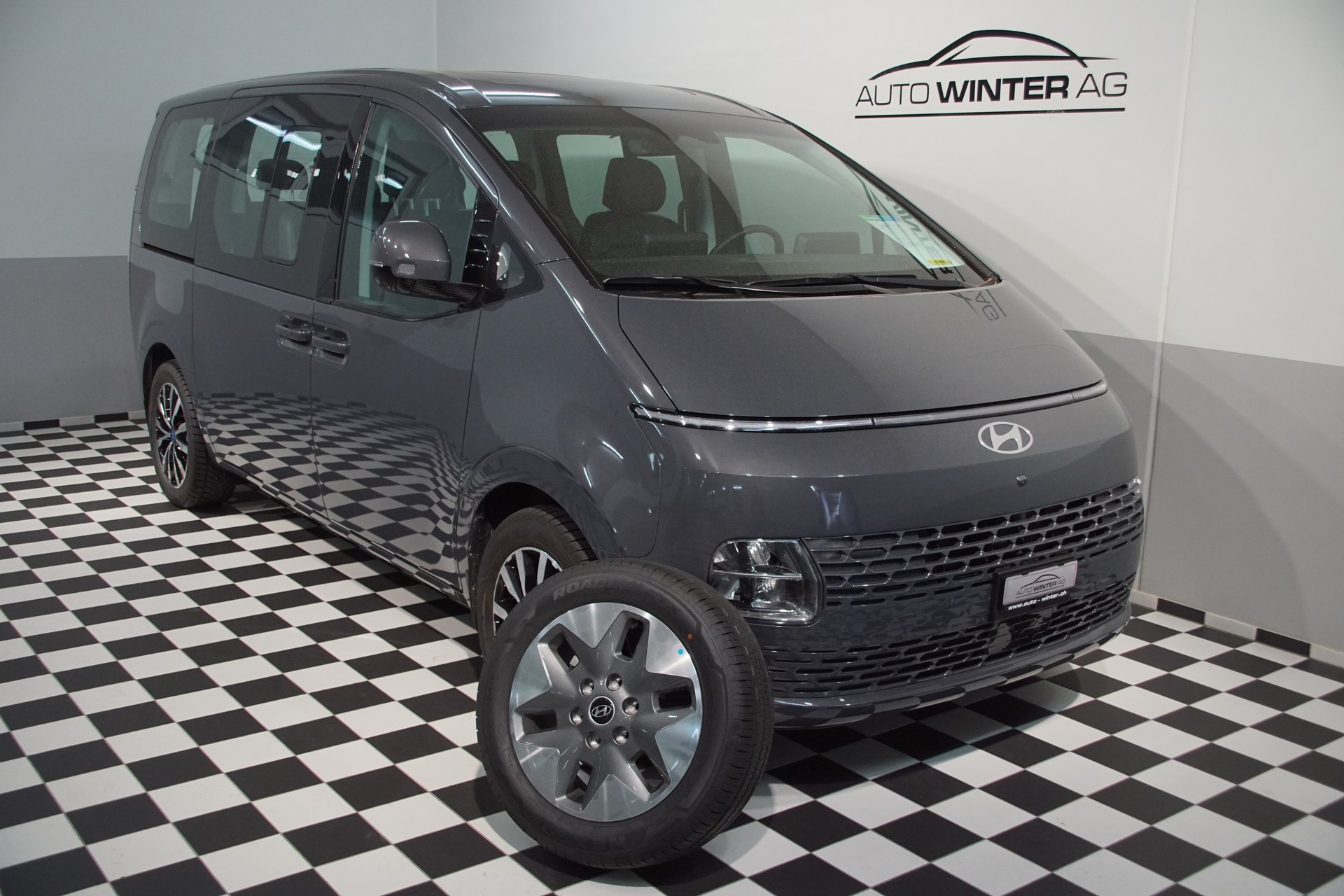 HYUNDAI Staria Premium 1.6 T-GDi HEV Vertex A *swiss*-image-0