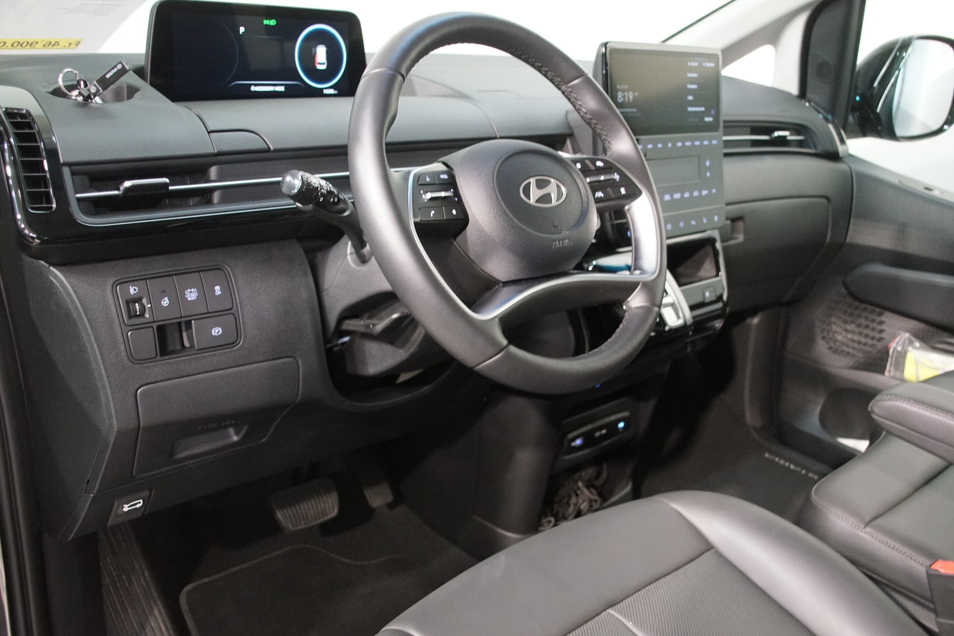 HYUNDAI Staria Premium 1.6 T-GDi HEV Vertex A *swiss*-image-18