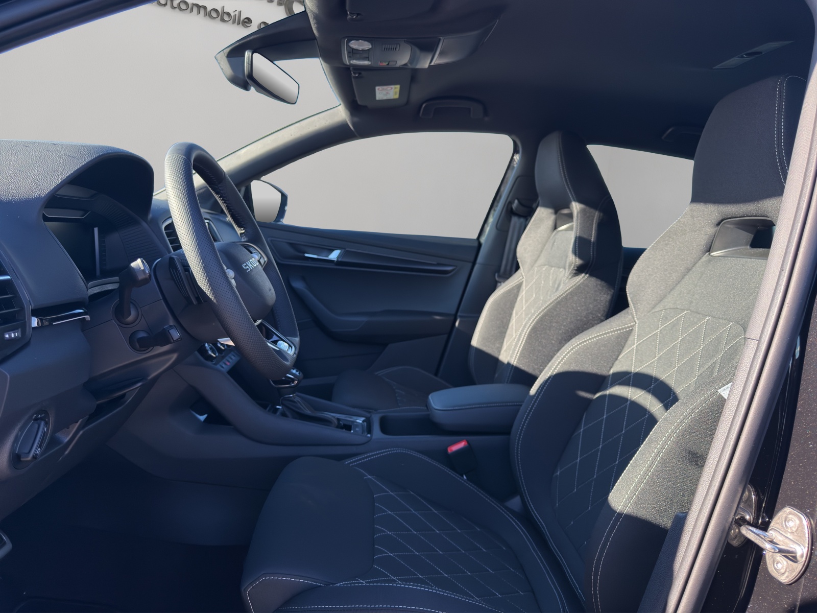 SKODA Karoq 2.0 TSI SportLine 4x4 DSG-image-8