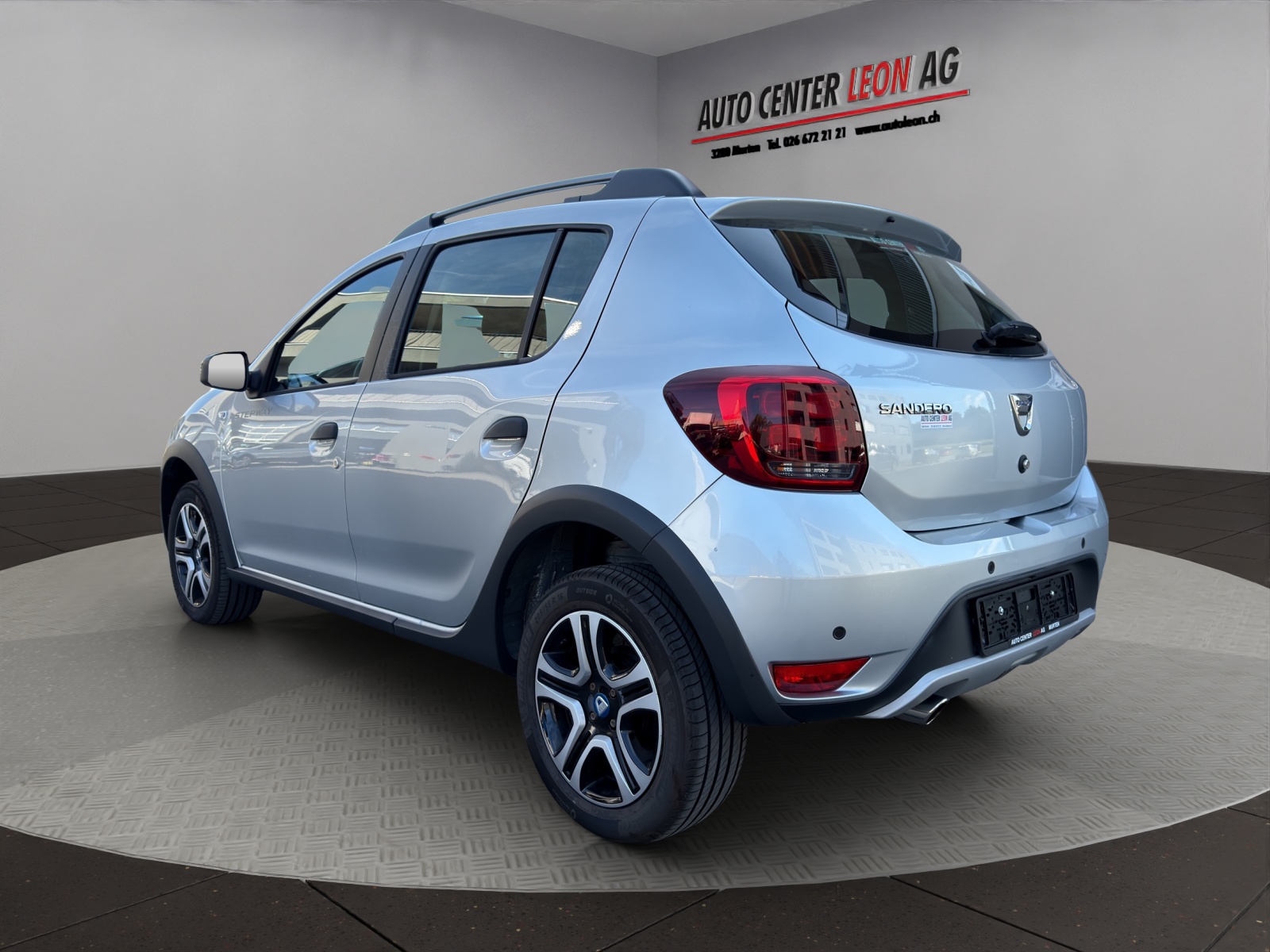 DACIA Sandero Tce 90 Stepway-showroom-element-3