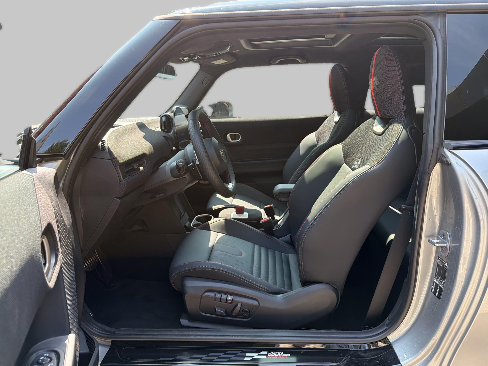 MINI John Cooper Works-image-13