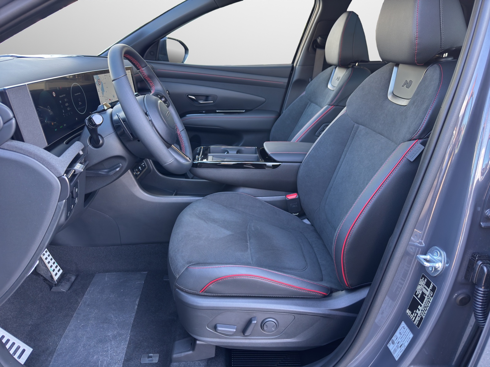 HYUNDAI Tucson 1.6 T-GDi HEV N-Line 4WD Sunroof MY27-image-4