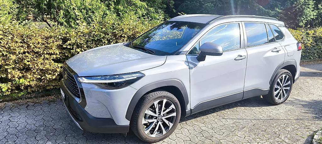 TOYOTA COROLLA CROSS-image-0