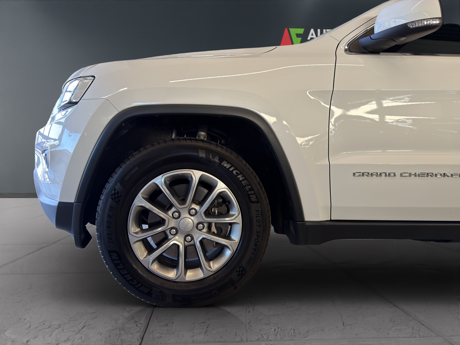JEEP Grand Cherokee 3.0 CRD Limited Automatic-image-10