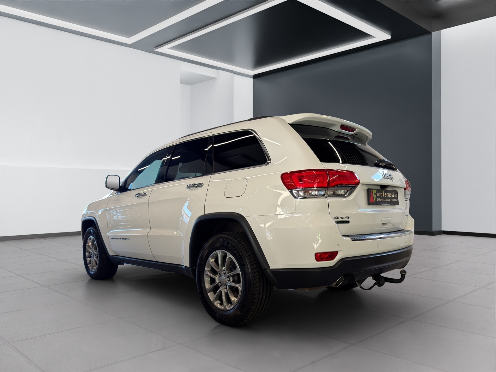 JEEP Grand Cherokee 3.0 CRD Limited Automatic-image-3