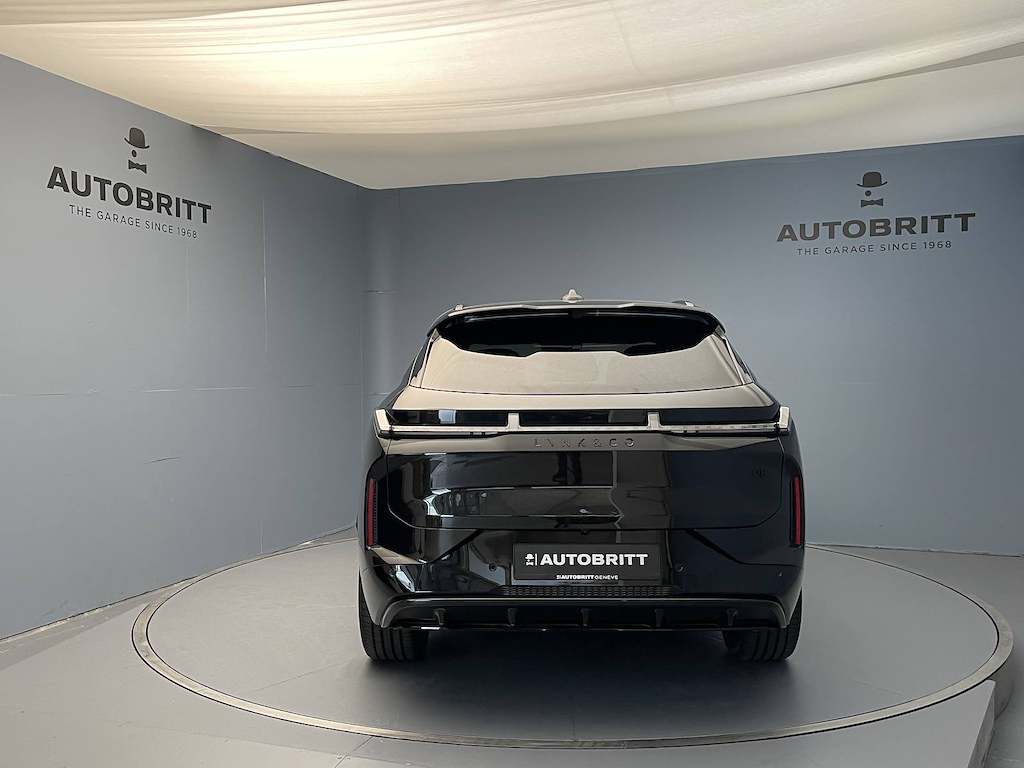 LYNK & CO 08 1.5 PHEV More-showroom-element-2